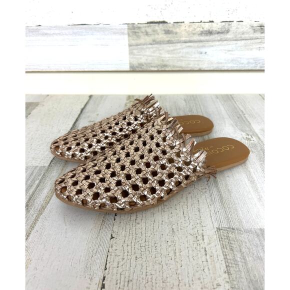 Coconuts by Matisse Women’s 7 Gold Leather Boho Slip-On Flat Sandals NEW - Picture 1 of 7